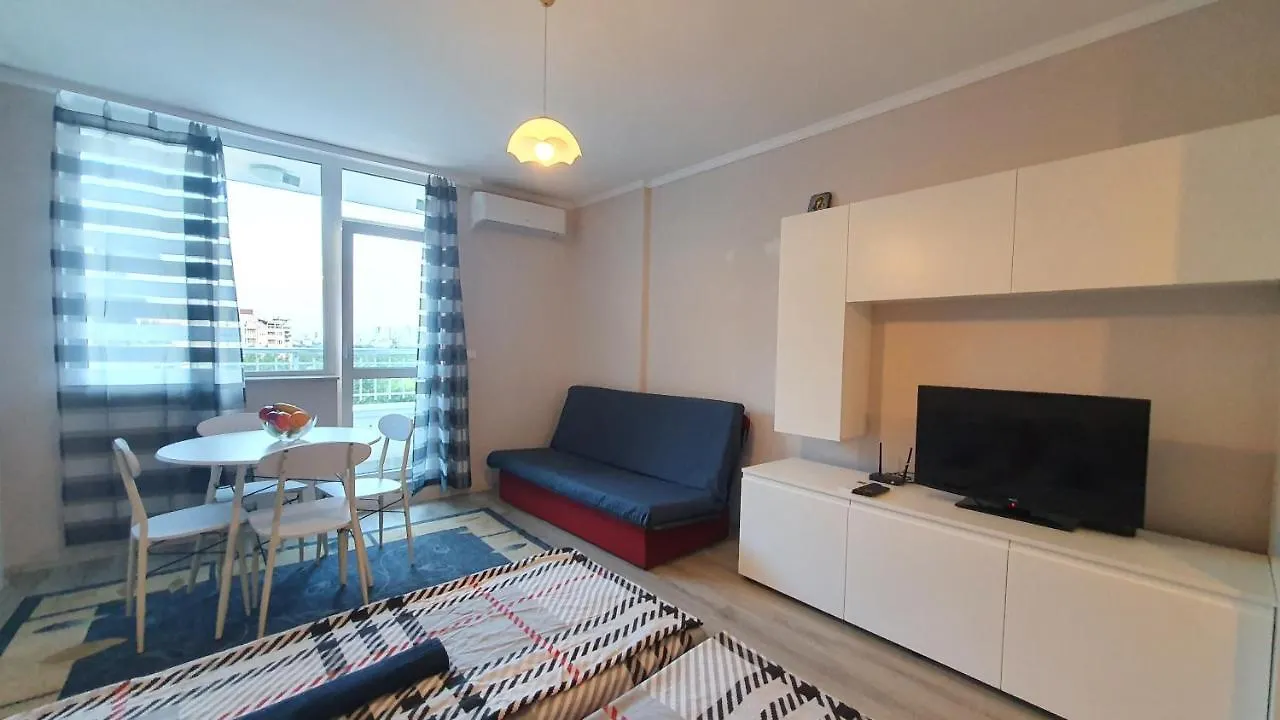 Tiara Apartment 152 София