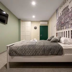 https://city-aparts.hotelslviv.net