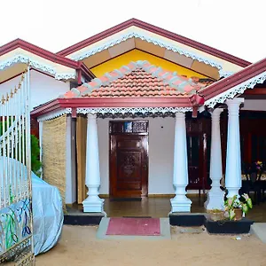https://lakshmi-family-villa.negombohotels.net