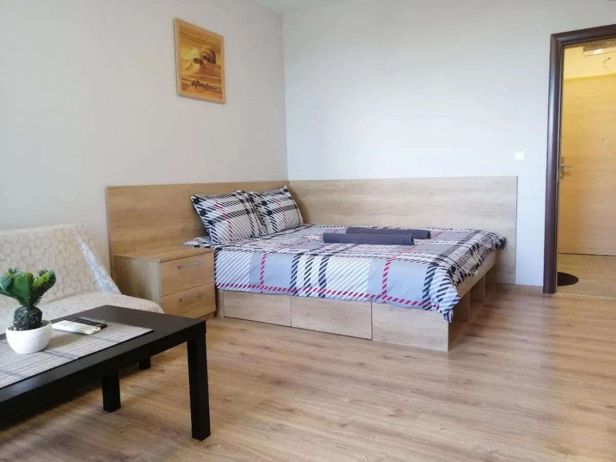 Tiara Apartment 152 София